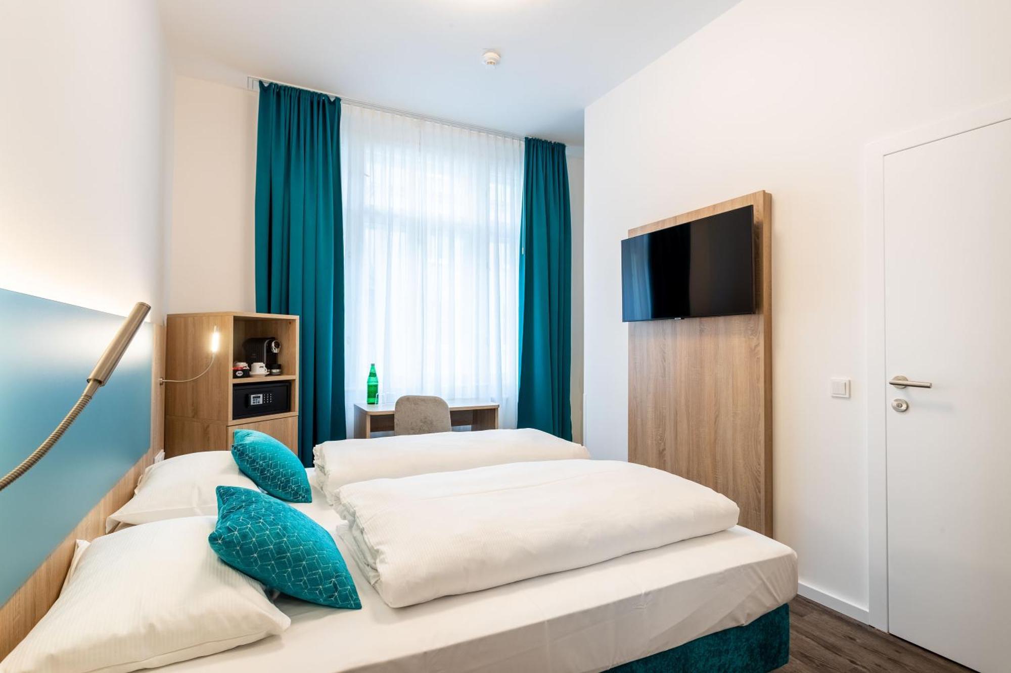 Dauntown Rooms - Self Check-In Wina Bagian luar foto
