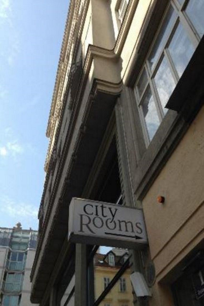 Dauntown Rooms - Self Check-In Wina Bagian luar foto