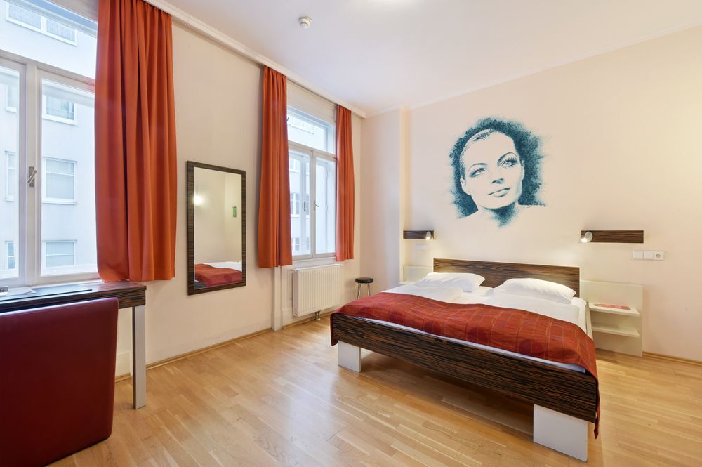 Dauntown Rooms - Self Check-In Wina Bagian luar foto